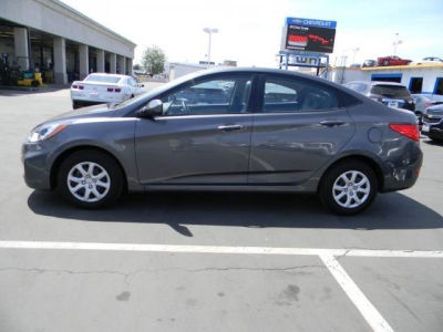 2013 Hyundai Accent GLS