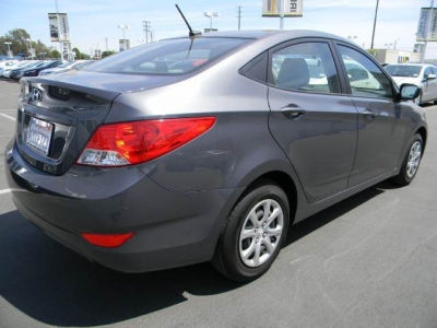 2013 Hyundai Accent GLS