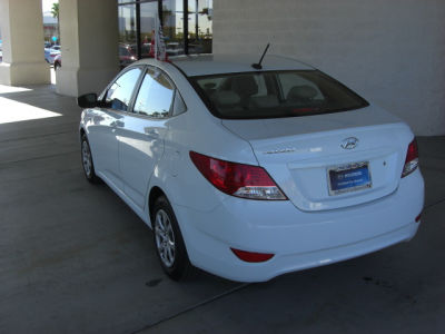 2012 Hyundai Accent  GLS