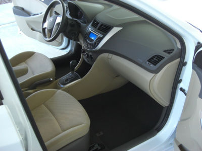 2012 Hyundai Accent  GLS