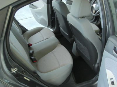 2012 Hyundai Accent GLS