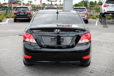 2012 Hyundai Accent GLS