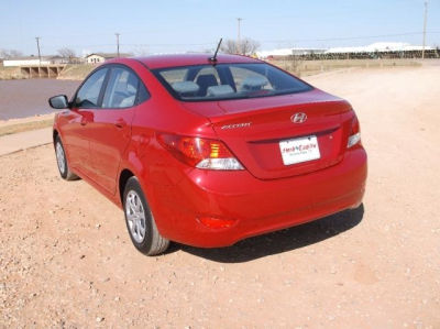 2012 Hyundai Accent  GLS