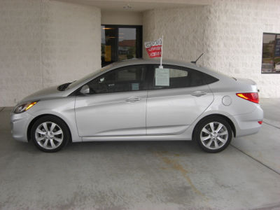 2012 Hyundai Accent  GLS