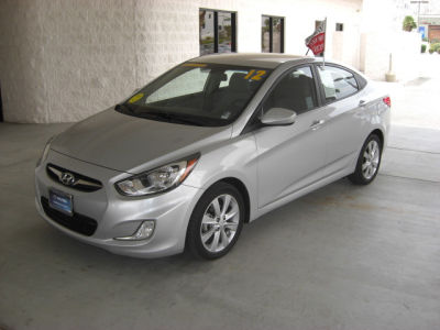 2012 Hyundai Accent  GLS