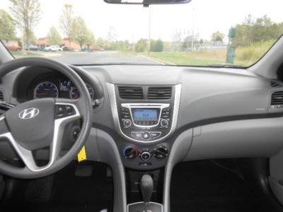 2012 Hyundai Accent