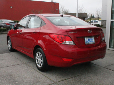 2012 Hyundai Accent GLS