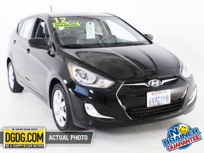 2012 Hyundai Accent  SE