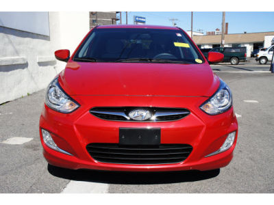 2012 Hyundai Accent SE