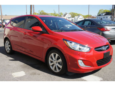 2012 Hyundai Accent SE