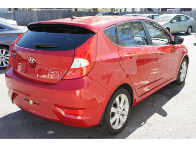 2012 Hyundai Accent SE