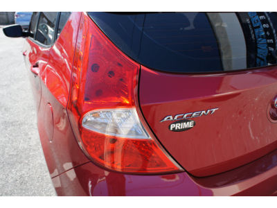 2012 Hyundai Accent SE