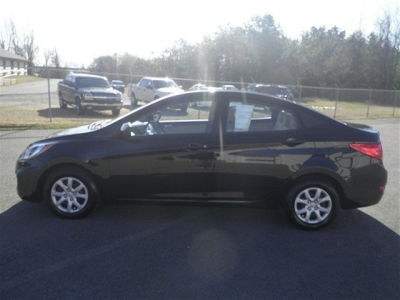 2012 Hyundai Accent  GLS