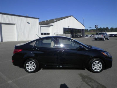 2012 Hyundai Accent  GLS