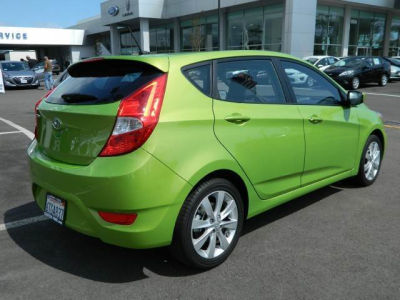 2012 Hyundai Accent  SE