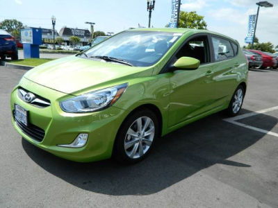 2012 Hyundai Accent  SE