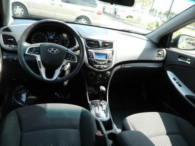 2012 Hyundai Accent  SE