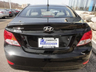 2012 Hyundai Accent  GLS