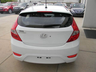2012 Hyundai Accent  SE