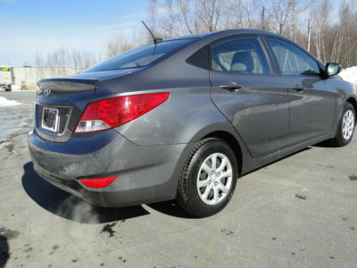 2012 Hyundai Accent GLS