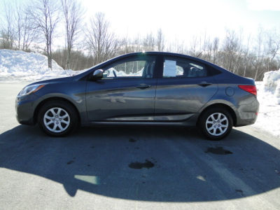 2012 Hyundai Accent GLS