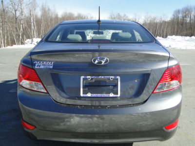 2012 Hyundai Accent GLS