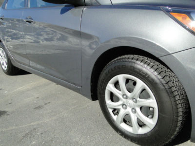 2012 Hyundai Accent GLS