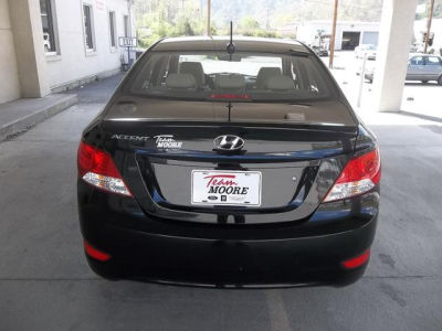 2012 Hyundai Accent GLS