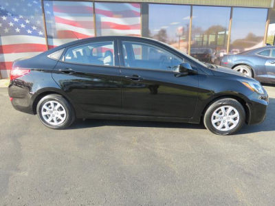 2012 Hyundai Accent  GLS