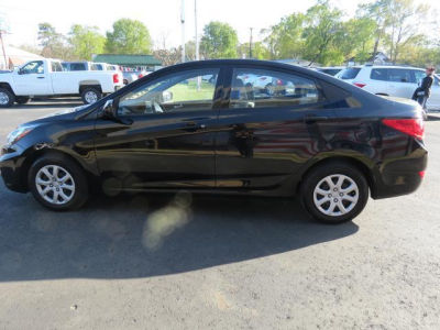 2012 Hyundai Accent  GLS