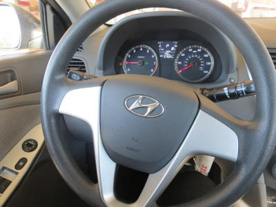 2012 Hyundai Accent  GLS