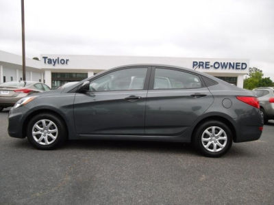 2012 Hyundai Accent  GLS