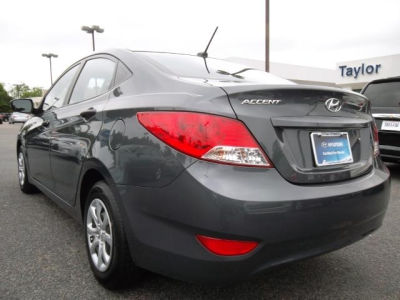 2012 Hyundai Accent  GLS