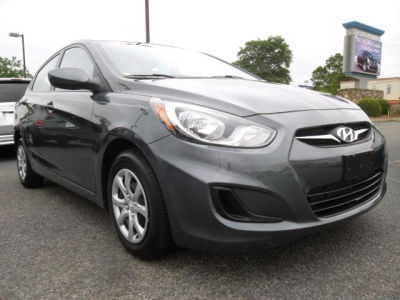 2012 Hyundai Accent  GLS