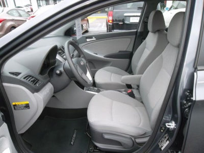 2012 Hyundai Accent  GLS