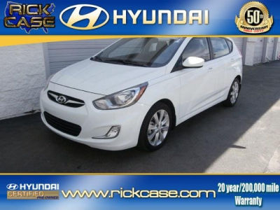 2012 Hyundai Accent  SE