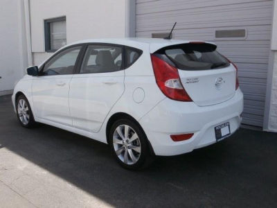 2012 Hyundai Accent SE