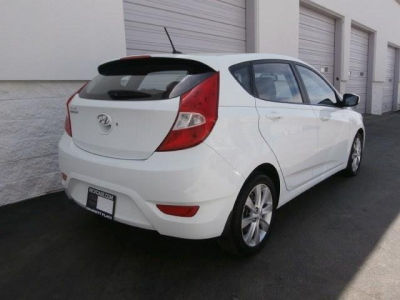 2012 Hyundai Accent SE