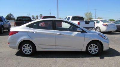 2012 Hyundai Accent  GLS