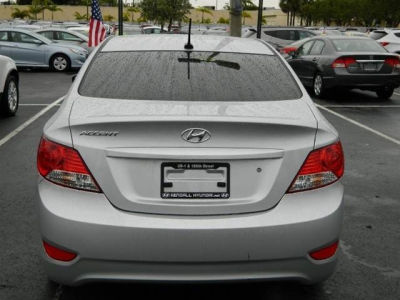 2013 Hyundai Accent  GLS
