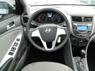 2013 Hyundai Accent  GLS