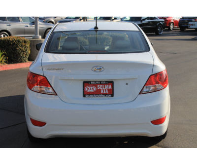 2013 Hyundai Accent  GLS