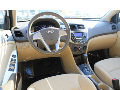 2013 Hyundai Accent  GLS