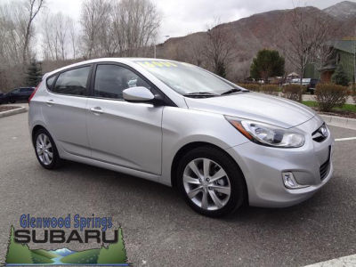 2012 Hyundai Accent  SE