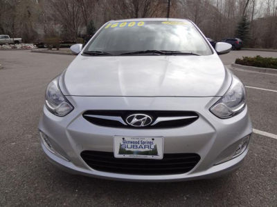 2012 Hyundai Accent  SE