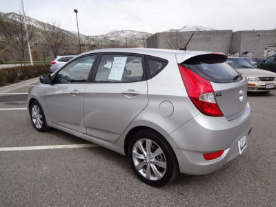 2012 Hyundai Accent  SE
