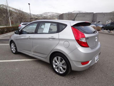 2012 Hyundai Accent  SE