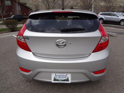 2012 Hyundai Accent  SE