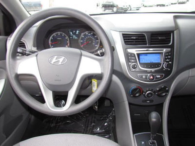 2012 Hyundai Accent  GLS