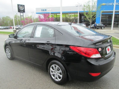 2012 Hyundai Accent GLS